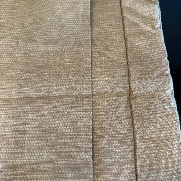 New Croscill Home Two( 2) Floral Pillow Shams Standard Size 27 x 21